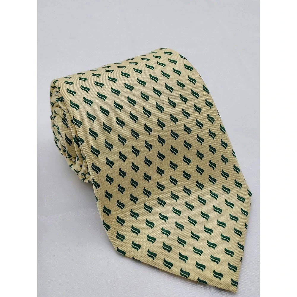 Vineyard Vines Collegiate School Mens Silk Tie Yellow Green Logo Pattern T093